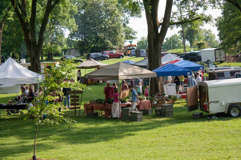 12SouthFarmersMarketMay2012-2